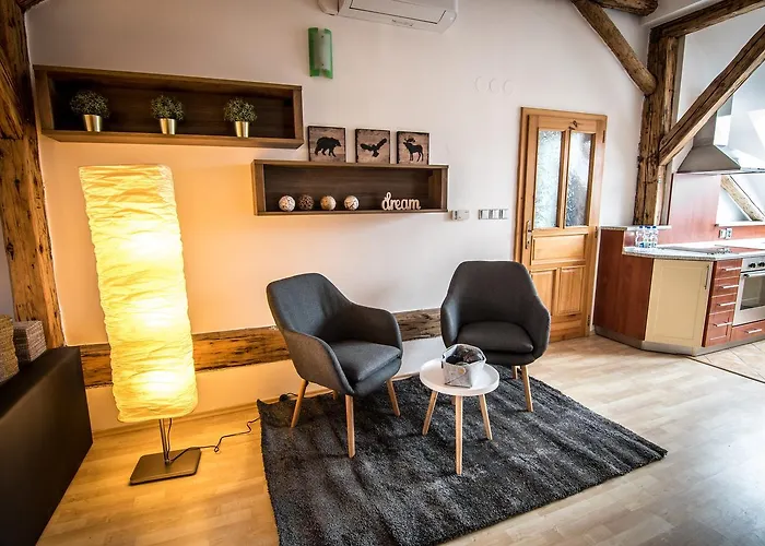 Tylova Apartments